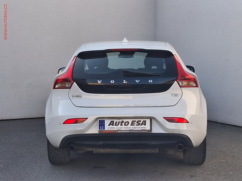 Volvo V40 (2013) 1.6 T2, Navi, bixen - fotka 5 z 15