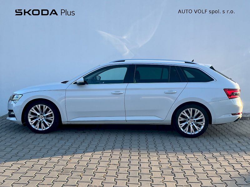 Škoda Superb (2023) L&K 2.0TDi 4x4 147kW 7°automat - fotka 3 z 31