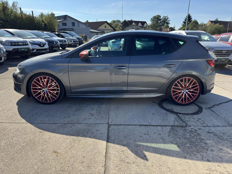 Seat Leon - fotka 3 z 9