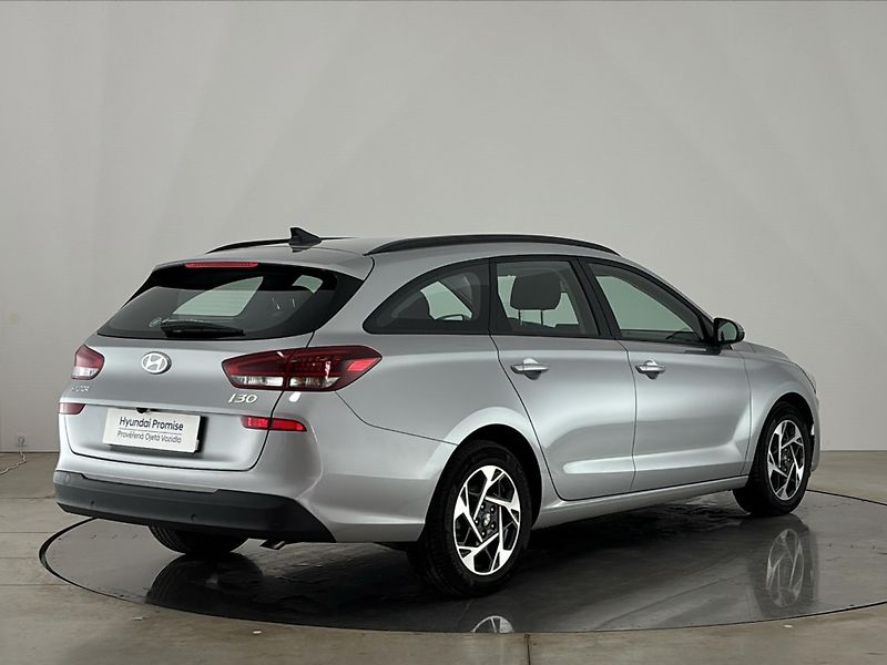 Hyundai i30 Smart DCT - fotka 19 z 30