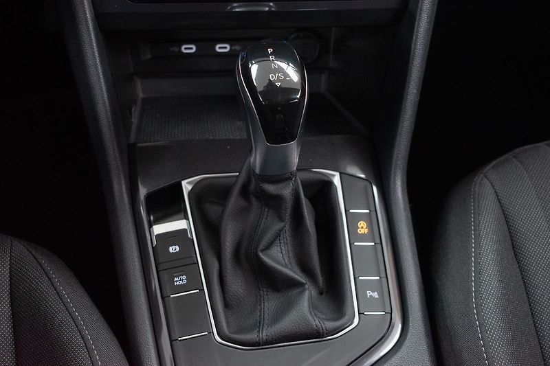 Volkswagen Tiguan Allspace 1.5 TSI DSG*VIRTUAL*DPH*ČR 1.M - fotka 21 z 44