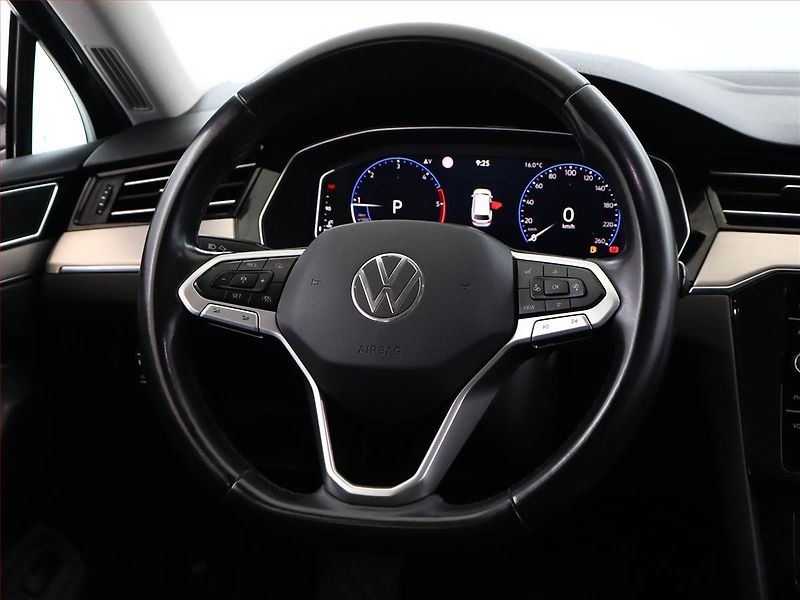 Volkswagen Passat (2020) 2.0 TDI - fotka 14 z 22