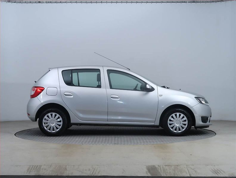 Dacia Sandero (2013) 0.9 TCe, ČR,1.maj, Navi - fotka 6 z 14