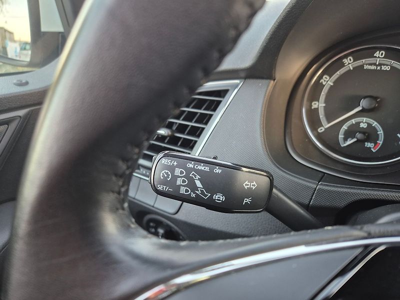 Škoda Fabia Combi 1,0 TSI Ambition TOP, zá - fotka 13 z 19