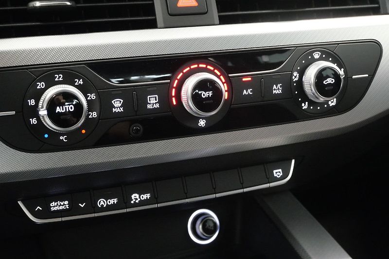 Audi A4 - fotka 3 z 6