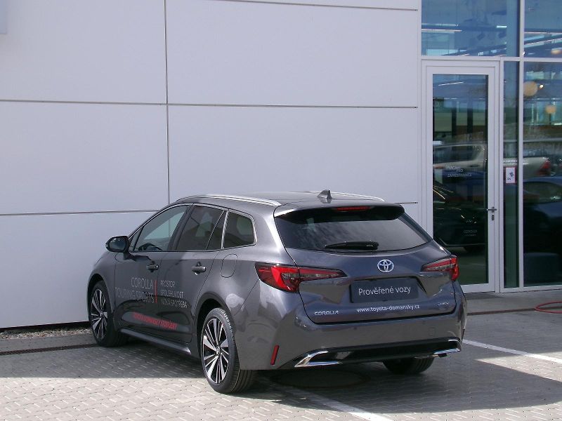 Toyota Corolla (2026) TS STYLE 1,8 HEV AT - fotka 4 z 14