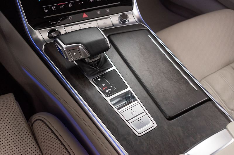 Audi A6 45TFSI 4x4*DESIGN*DPH*ČR 1.MAJ - fotka 25 z 47