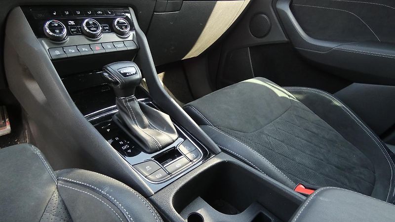 Škoda Kodiaq 2,0 TDI DSG 4x4 Sportline - fotka 6 z 25