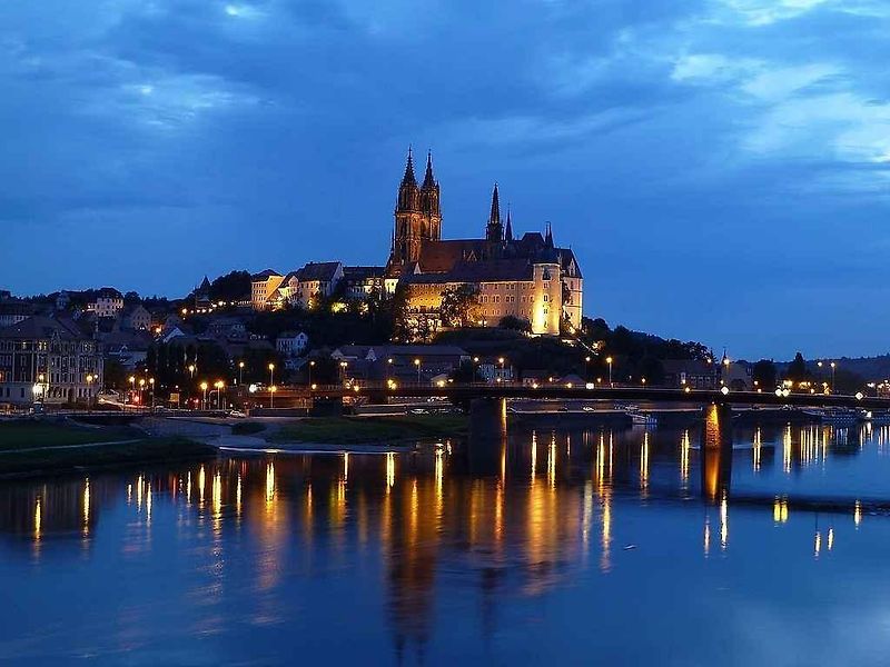 Německý hrad Albrechtsburg lze charakterizovat jako spojení impozantní středověké pevnosti a renesančního paláce.