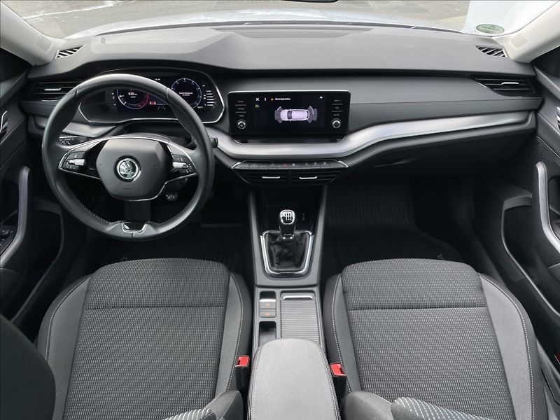 Škoda Octavia 2,0 TDI Combi Ambition Plus - fotka 6 z 23
