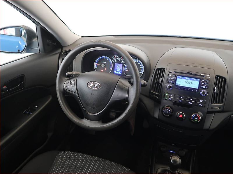 Hyundai i30 (2010) 1.4 CVVT, Serv.kniha - fotka 7 z 13