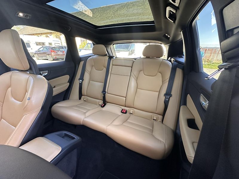 Volvo XC60 (2017) - fotka 18 z 21