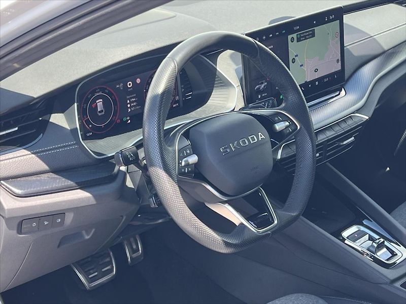 Škoda Octavia 2,0 TDi 110kW 7DSG SPORTLINE - fotka 10 z 29