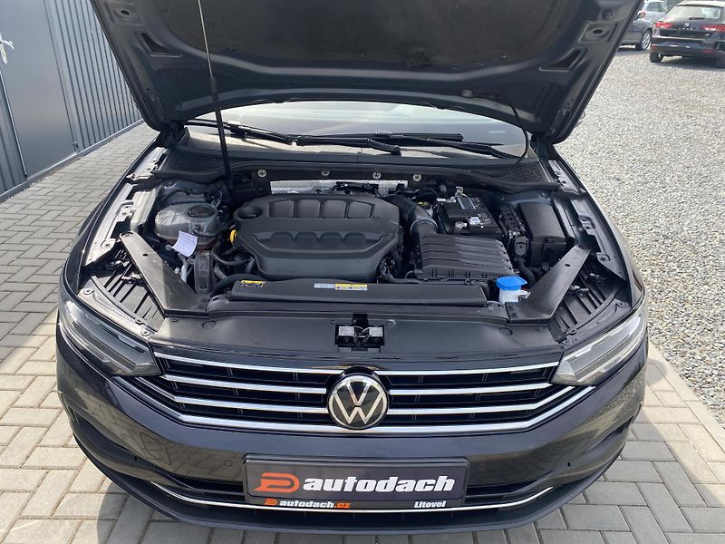 Volkswagen Passat 2.0TSI140kW-1xMAJ.-LED-DSG-ACC - fotka 47 z 49