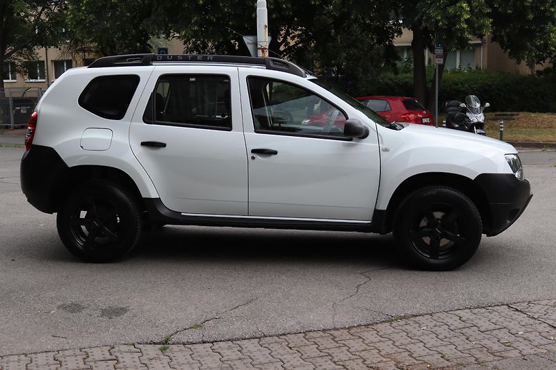 Dacia Duster 1.5dCi 1. MAJITEL JAKO NOVÉ - fotka 9 z 49