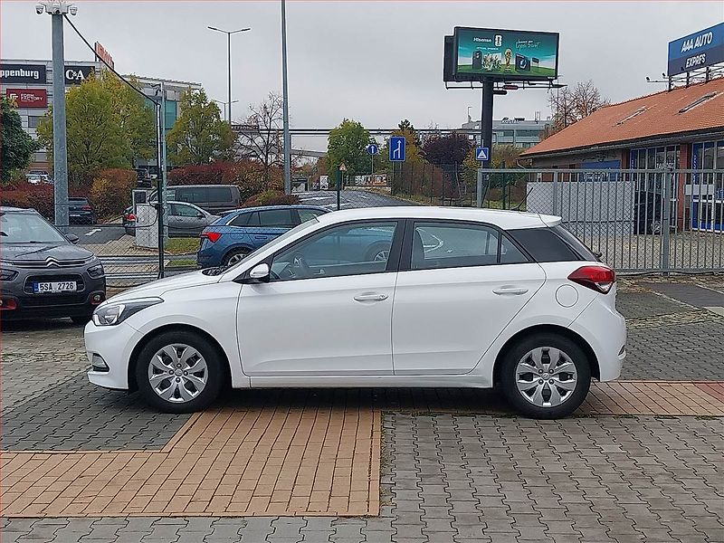 Hyundai i20 (2015) 1.2 - fotka 3 z 13