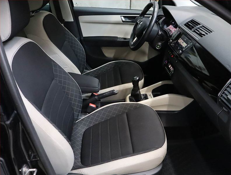 Škoda Fabia (2017) 1.2 TSI, Tempomat - fotka 9 z 23