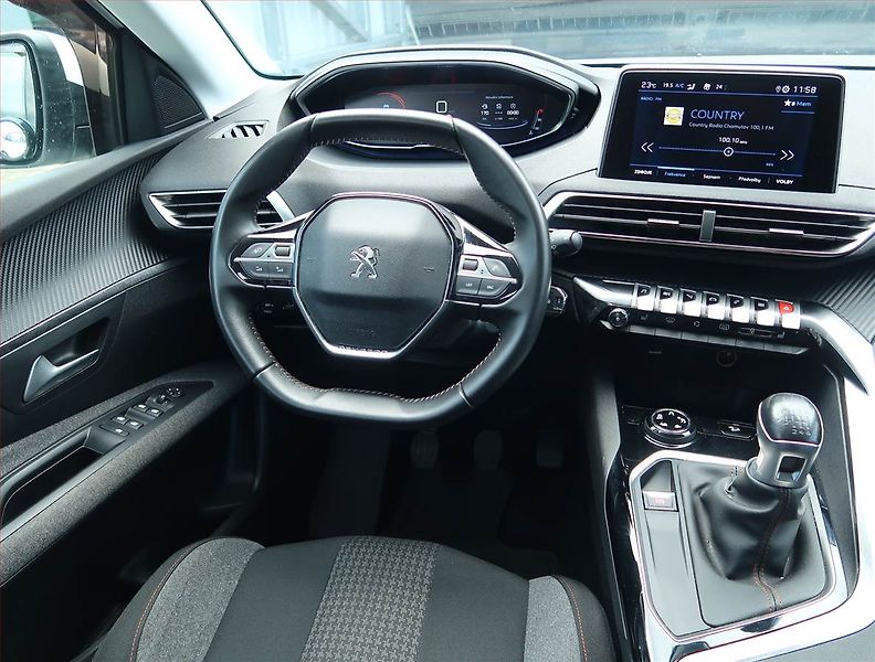Peugeot 3008 (2020) 1.2 PureTech, Serv.kniha - fotka 7 z 15
