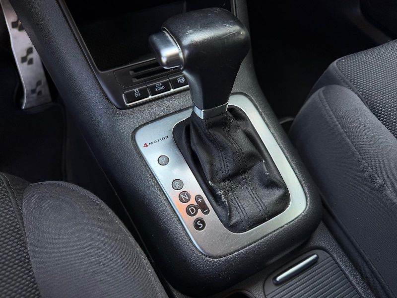 Volkswagen Tiguan 2,0 TDI 4x4 / Sport / servis.k - fotka 22 z 29