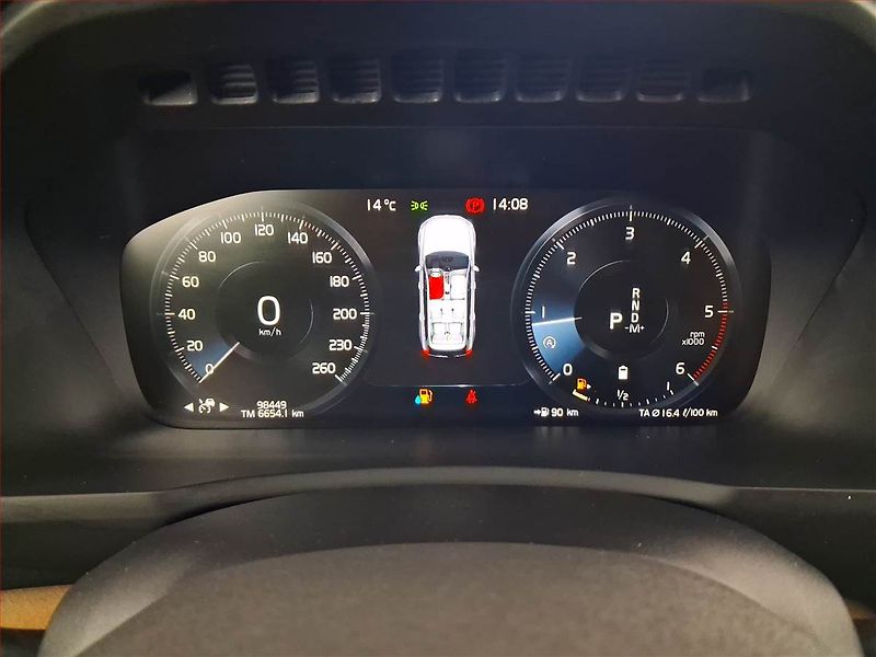 Volvo XC90 (2020) D5 AWD - fotka 11 z 27