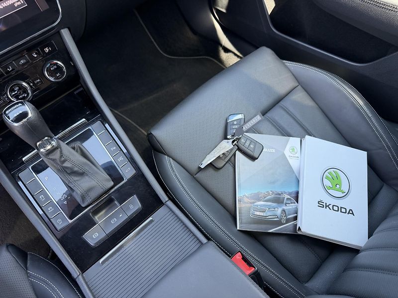 Škoda Superb 2,0TDi 147kW L&K 4x4 aut navi  - fotka 18 z 26