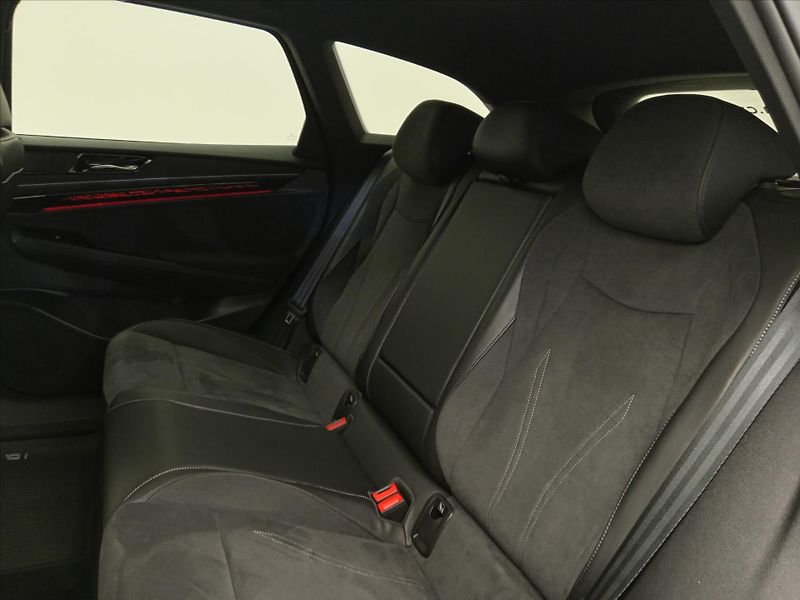 Volkswagen ID.7 Tourer Pro People 210 kW, 77 kWh - fotka 12 z 22