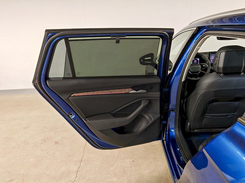 Škoda Superb (2025) Combi 2.0 TDI 142 kW DSG 4x4 L - fotka 24 z 32