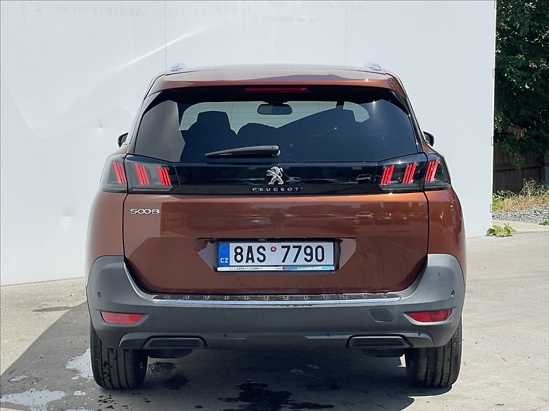 Peugeot 5008 1,5 BlueHDi A8 Allure Pack - fotka 23 z 25
