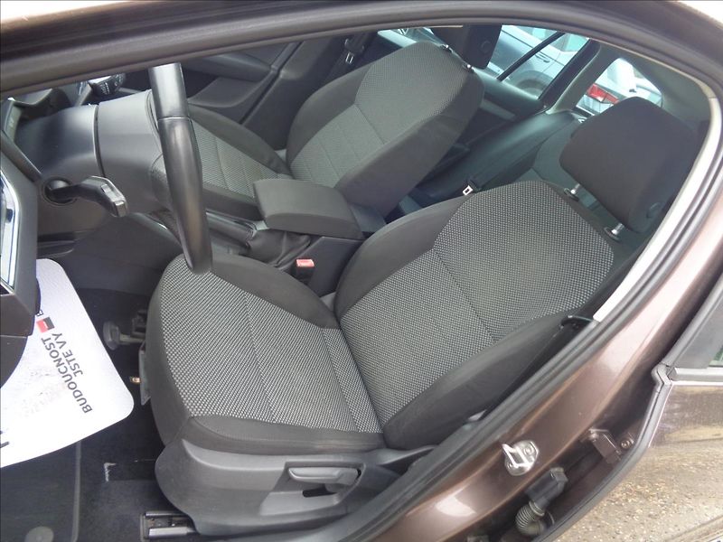 Škoda Octavia (2014) 1,4 - fotka 10 z 19
