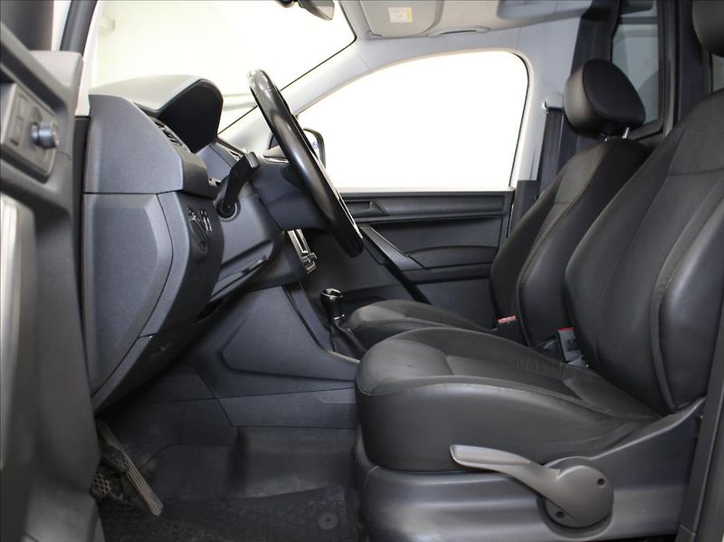 Volkswagen Caddy 1,4 TGI 110k. DPH 69tkm! - fotka 6 z 23