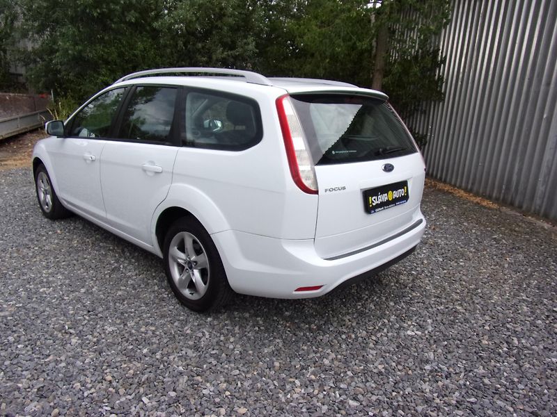 Ford Focus (2010) 1.6i74kW STYLE NYNÍ PO SERVISE - fotka 6 z 19