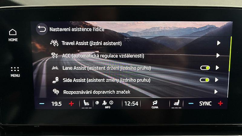 Škoda Octavia 2.0 TDI DSG 4x4 Sportline Comb - fotka 24 z 29