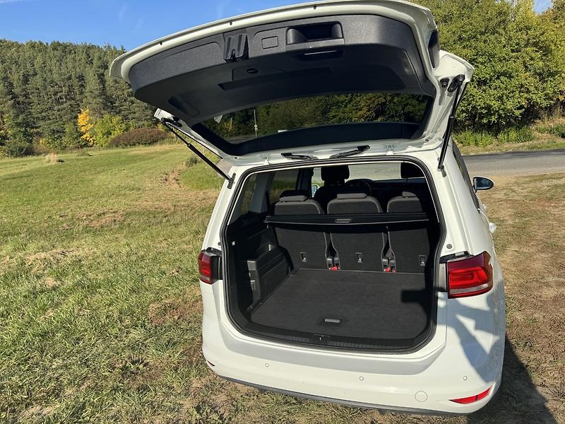 Volkswagen Touran (2017) - fotka 13 z 24