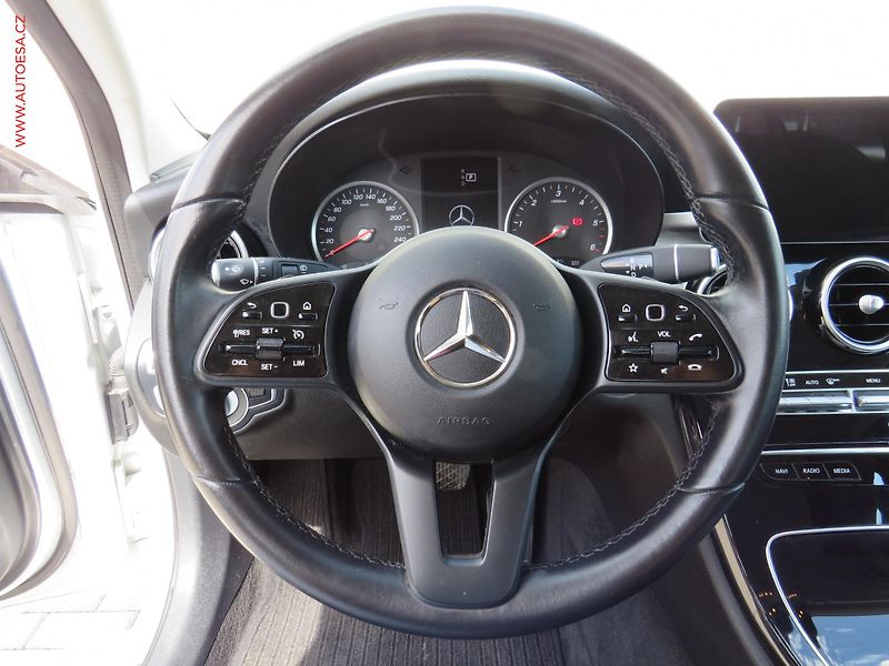 Mercedes-Benz Třídy C (2021) 1.6 d C 200 d, AT, LED, park - fotka 14 z 20