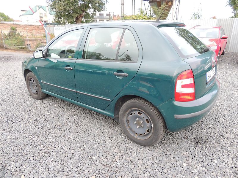 Škoda Fabia (2005) 1.2HTP,40kw,ČR,1majitel - fotka 6 z 33