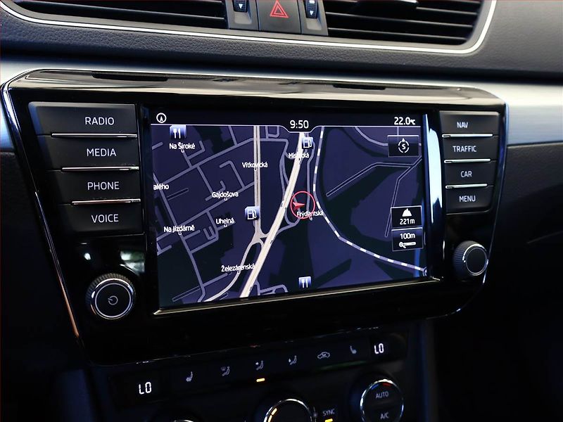 Škoda Superb (2016) Ambition 2.0 TDI, ČR,1.maj - fotka 11 z 19