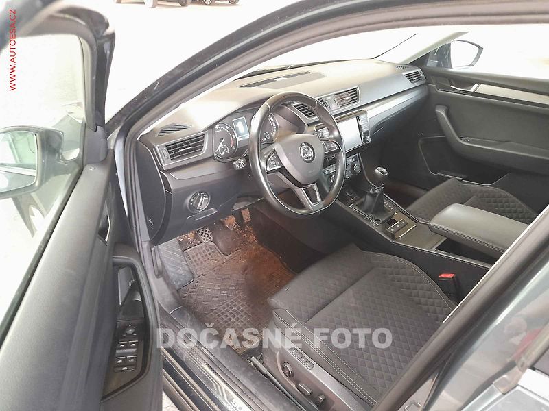 Škoda Superb (2016) 2.0TDi, 1.maj, Bixen, AC - fotka 3 z 3