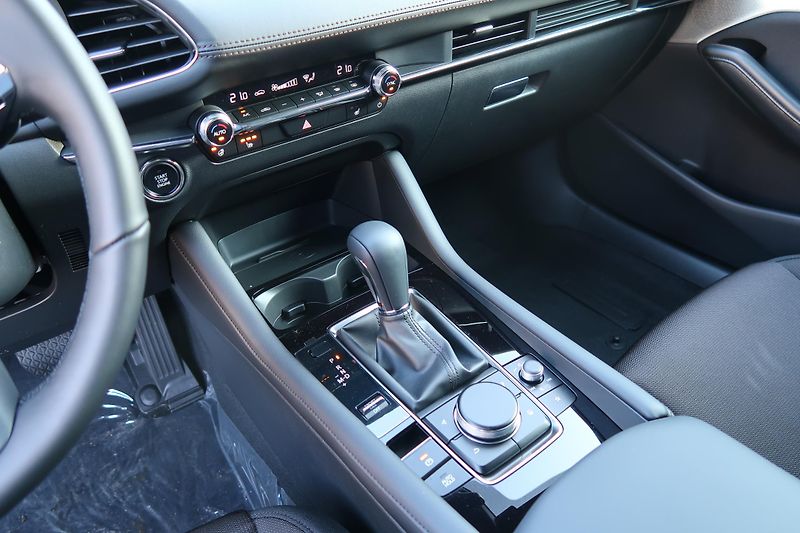 Mazda 3 (2026) HB 2.5 G140 AT Exclusive-line - fotka 21 z 21