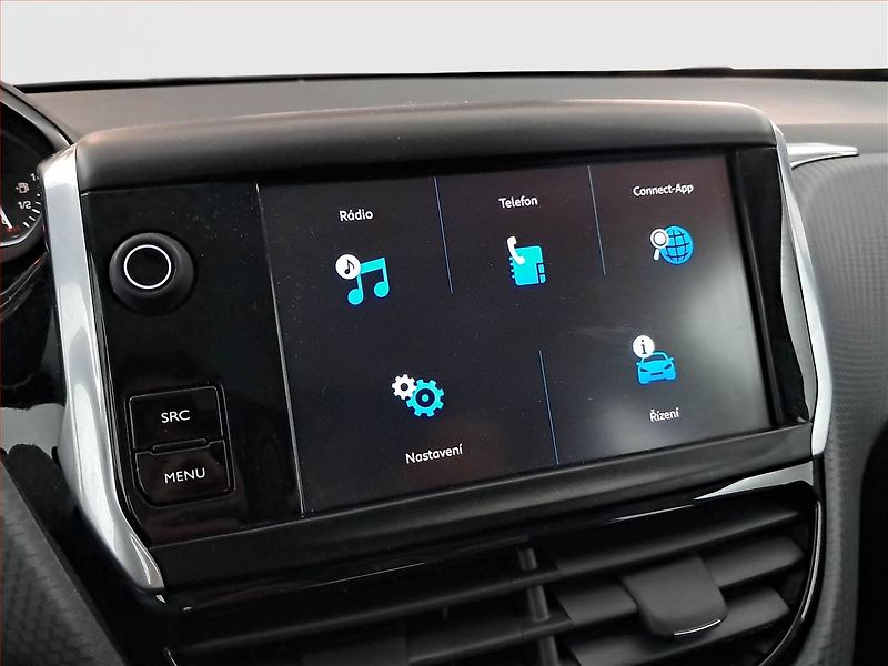 Peugeot 2008 (2017) 1.2 PureTech, Serv.kniha - fotka 13 z 18