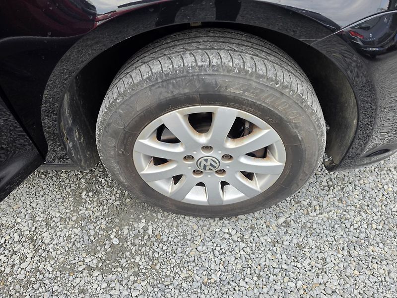 Volkswagen Touran 1.6 TDI 7MIST DSG  - fotka 7 z 17