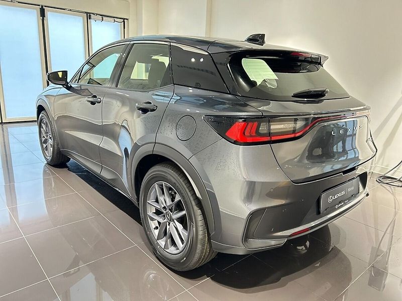 Lexus LBX 1.5L HEV COMFORT PLUS - fotka 3 z 9