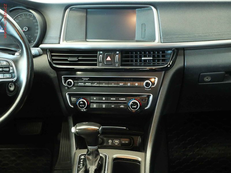 Kia Optima (2017) 1.7CRDi, 2.maj,ČR, AT, STK7 - fotka 12 z 24