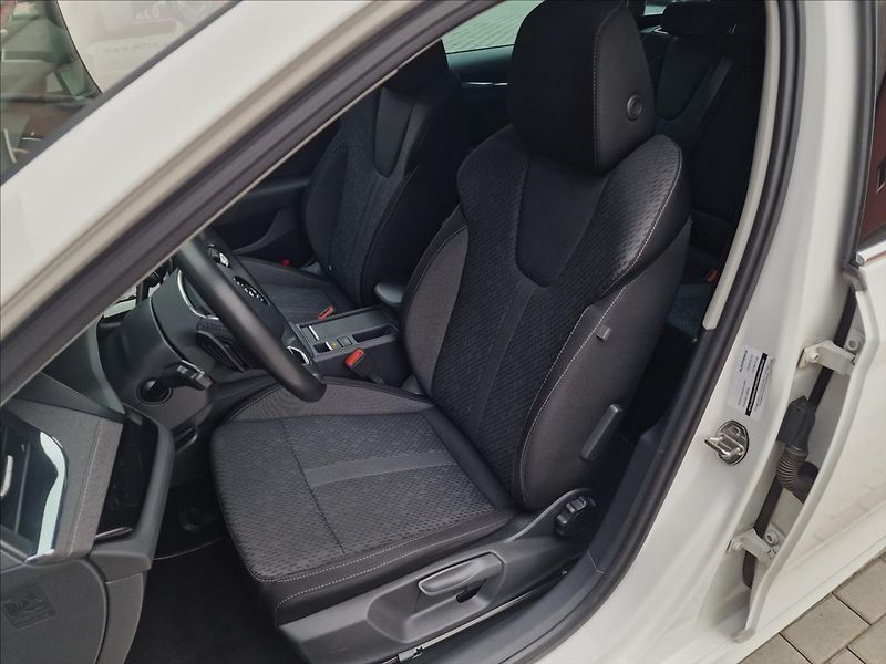Škoda Octavia 1.5TSI G-Tec DSG Style,1.Maj. - fotka 37 z 50