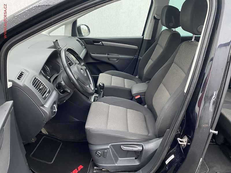 Volkswagen Sharan (2015) 2.0 TDI 4X4, 7míst - fotka 9 z 19