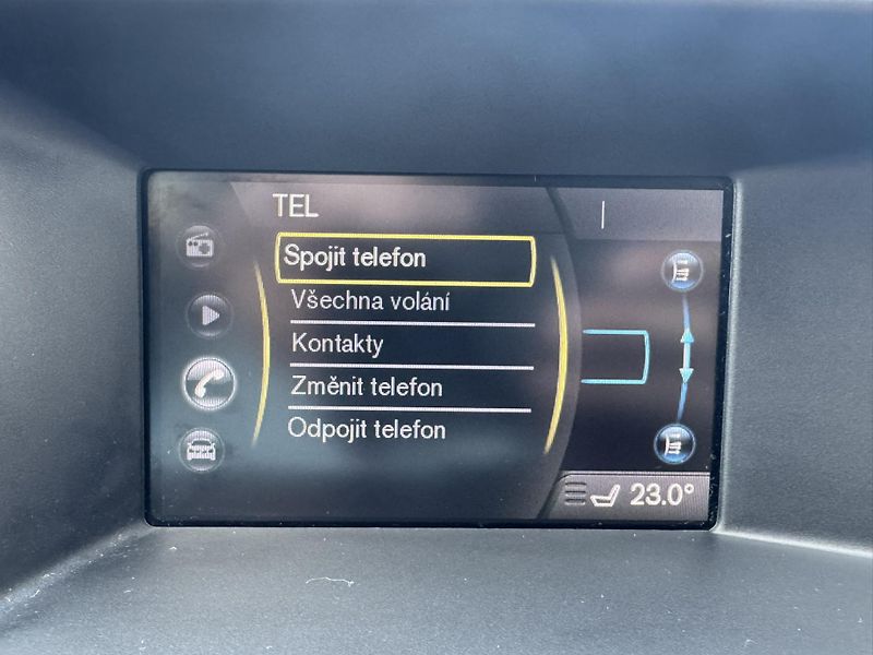 Volvo XC60 D4 AWD MOMENTUM - fotka 37 z 43