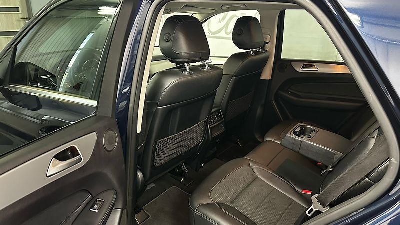 Mercedes-Benz GLE 250D / 4.MATIC / DVĚ SADY KOL - fotka 18 z 46