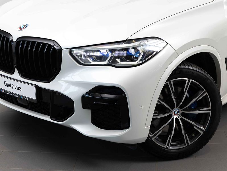 BMW X5 xDrive40i - fotka 7 z 23