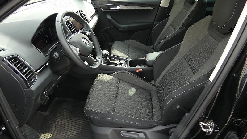 Škoda Karoq 1,5 TSI DSG Style - fotka 18 z 22
