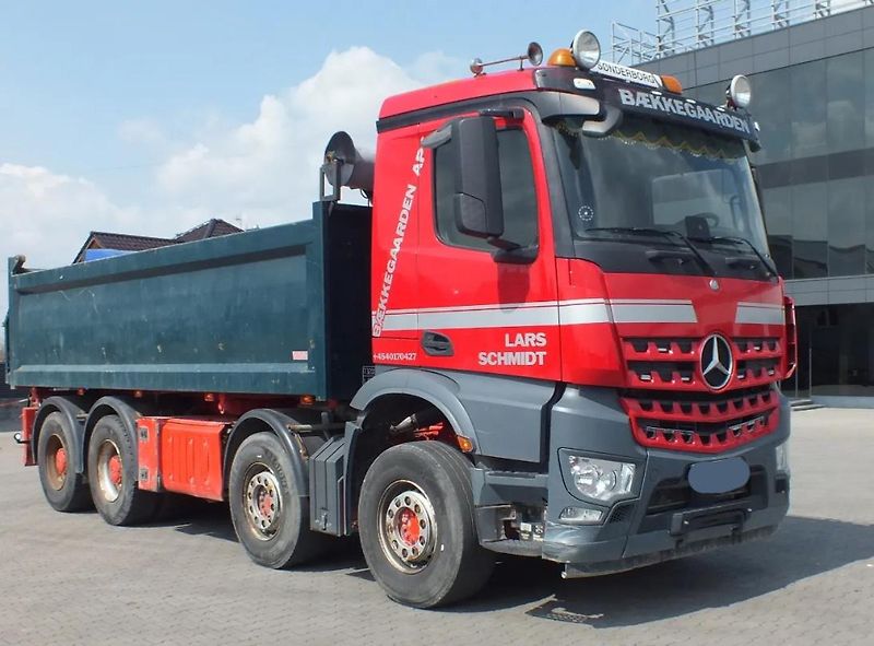 Mercedes-Benz Actros (2016) 3251 8x4 Bordmatik EURO 6 - fotka 2 z 9
