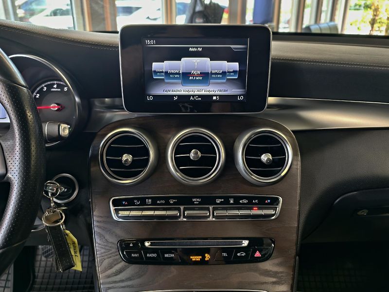 Mercedes-Benz GLC 350 e 4MATIC 235kW Plug-In DPH - fotka 13 z 26